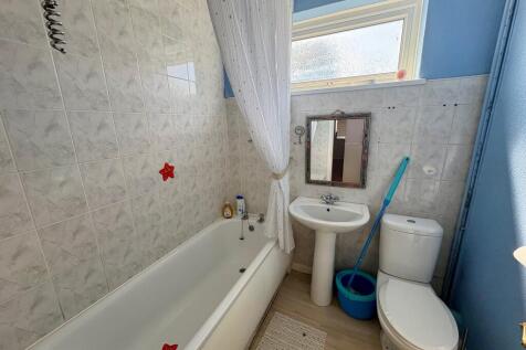 Lavers Road, Birtley, DH3 photo 4