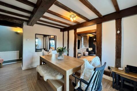 Dinning room off sitting room