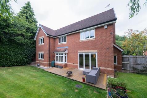 17 Woodham Close-049.jpg