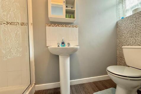 Bed 2 En-Suite Shower Room