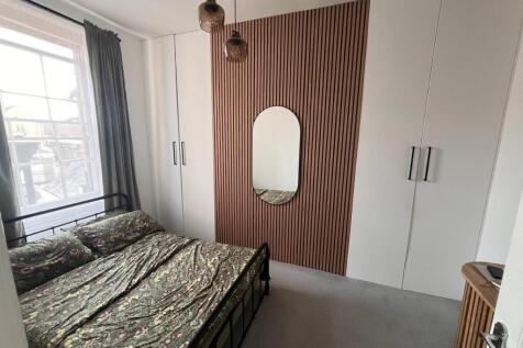 flat 1 13 market b1a.jpg