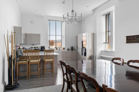 7 Blencowe Close,...