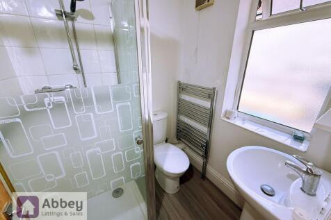 1st Floor Shower Room