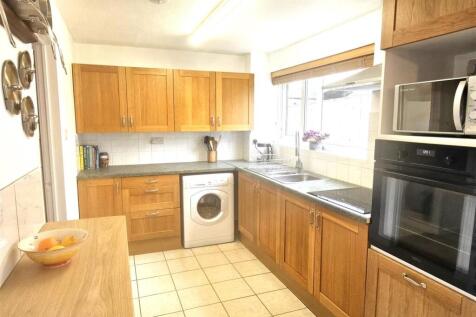 Trenchard Close, Chippenham photo 3