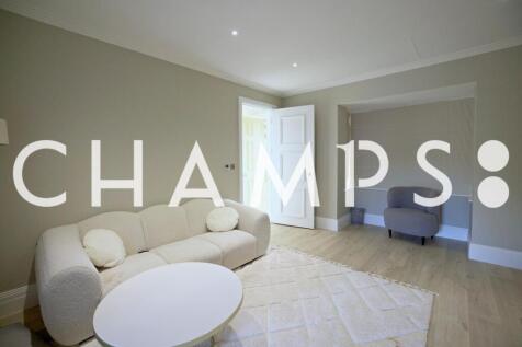 5 bed town house to rent Whistler Drive, Barnet E