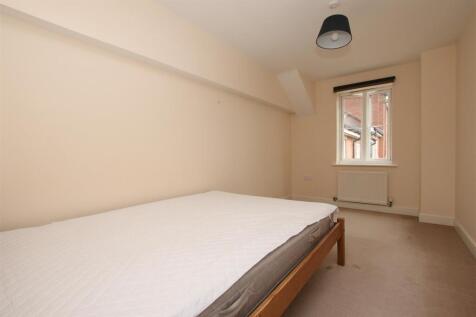 Bedroom 2_.JPG
