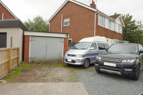 Garage/Driveway