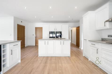 The Paddock (14).jpg