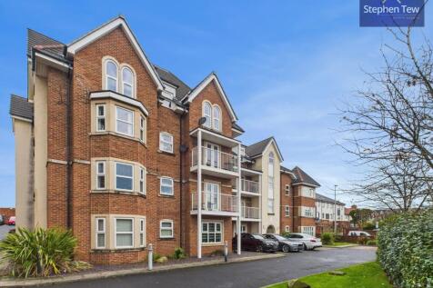 Blackpool, FY3 - property photo