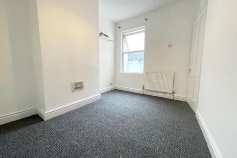 Ivy Leigh, L13 photo 3