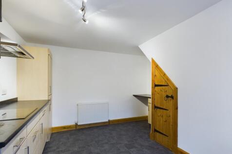 CAM03185G0-PR0066-STILL015