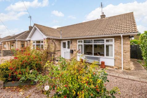 86 Edinburgh Drive (Spalding)-3.jpg