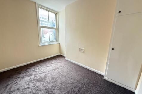 58 Eastborough, Scarborough photo 5