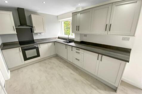 Kitchen (1).jpg