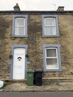2-bed house on 37 MOUNT PLEASANT, GILDERSOME, LS27 7AN, £725/mo