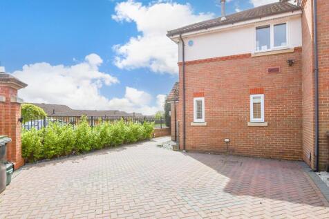 Driveway/Parking