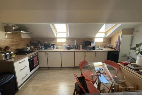 Dickenson Road, Rusholme, £1200pcm photo 3