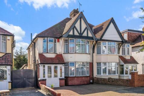 Daniels_ Ballogie Avenue NW10 _029.jpg