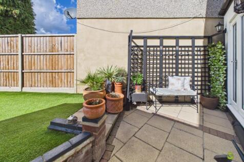 Presented by Clinton at EweMove Bexleyheath and Da
