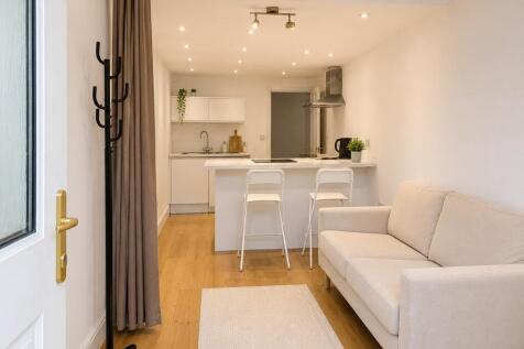 Gladstone Road, Urmston, Trafford, M41 photo 3