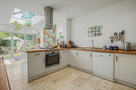 Kitchen Family Room