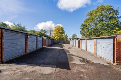 57 St Lawrence Close_16.jpg