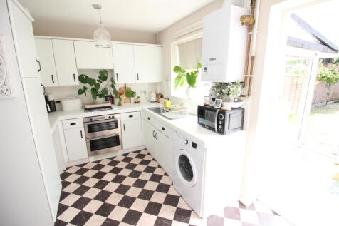 Hambleton Close, Worcester Park KT4 photo 3
