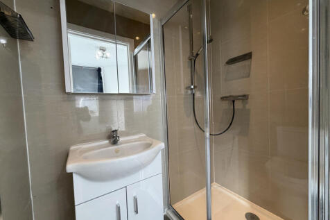 Herbert Road, Colindale, Barnet, London photo 5