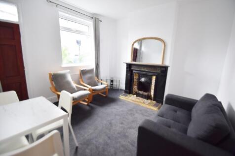12 Clarke Street, Broomhall photo 4