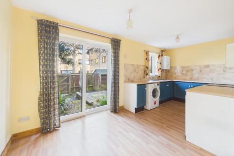 CAM03259G0-PR0236-STILL001