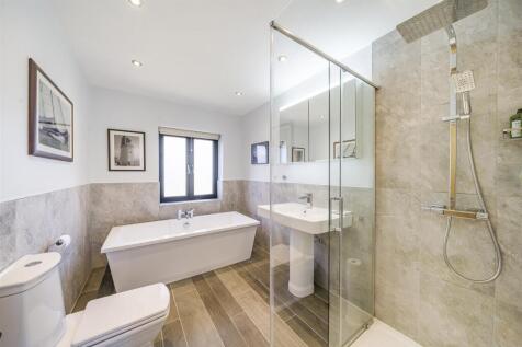 Principal Ensuite Bathroom