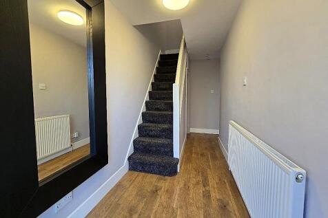 Max Road, Coundon - Hallway