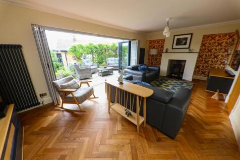 OPEN PLAN DINING KITCHEN
