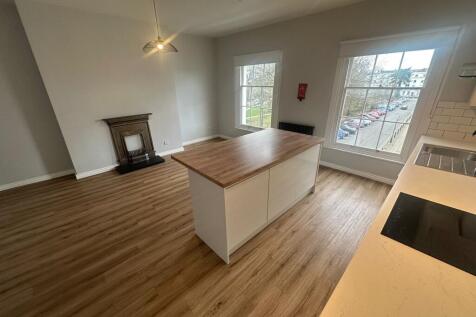 Flat 2,  Clarendon Square, CV32 5QJ photo 3
