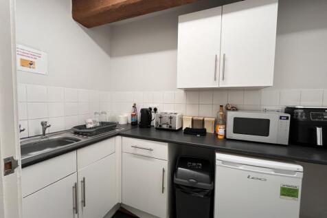 Office to rent Image 6