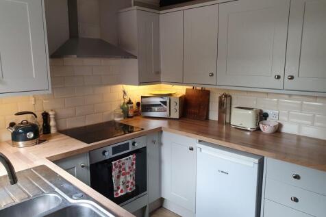 Greenham Road, Newbury photo 4