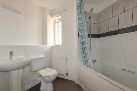 Bathroom 1.jpg