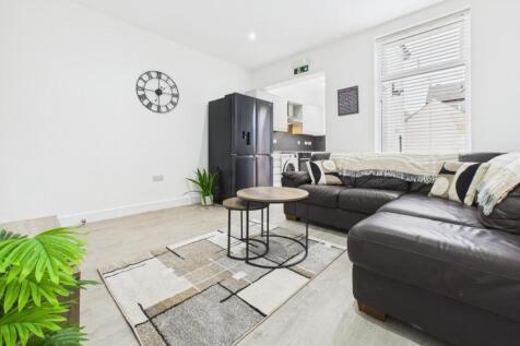 Living Room.jpg