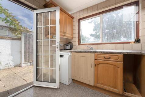 31 Ropers Avenue_0015.jpg