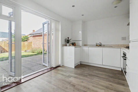 Ghale Way, FOLKESTONE photo 5