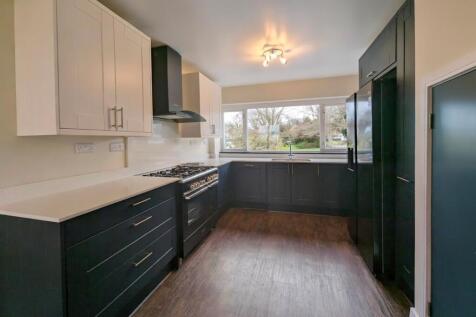 Waren Close, Hayling Island photo 4