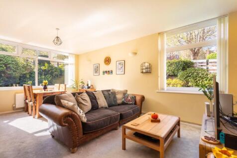 lounge dining room (1).jpg