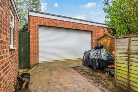 1370287-2-68f5ff0...