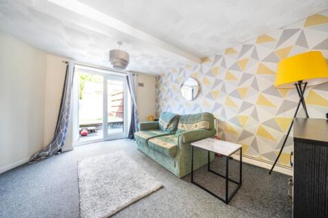 1321002-3-68702934ba596