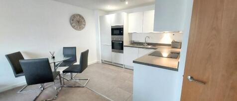 75 Davaar House, Ferry Court, Cardiff, CF11 0LB photo 4