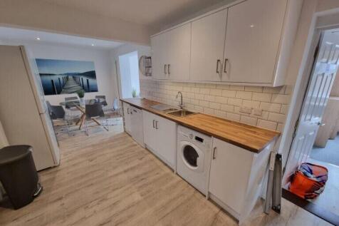 30 Wordsworth Rd, Norwich NR5 8LW, UK photo 5