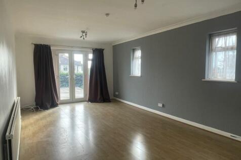 Lodge Lane, Grays photo 4