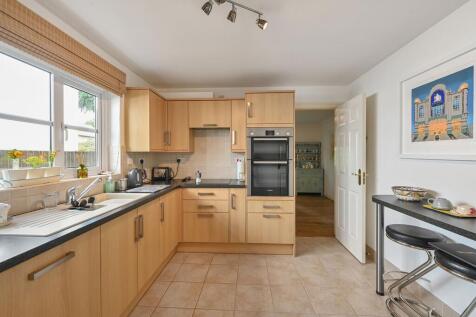 Kitchen/ Breakfast Room
