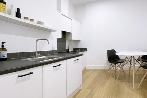 8 Hardwick House 19.jpg