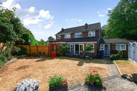Blunden Close